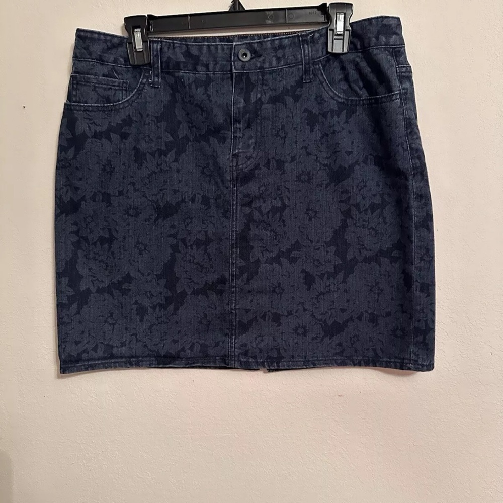 Tommy Hilfiger Ladies size 12 shirt
